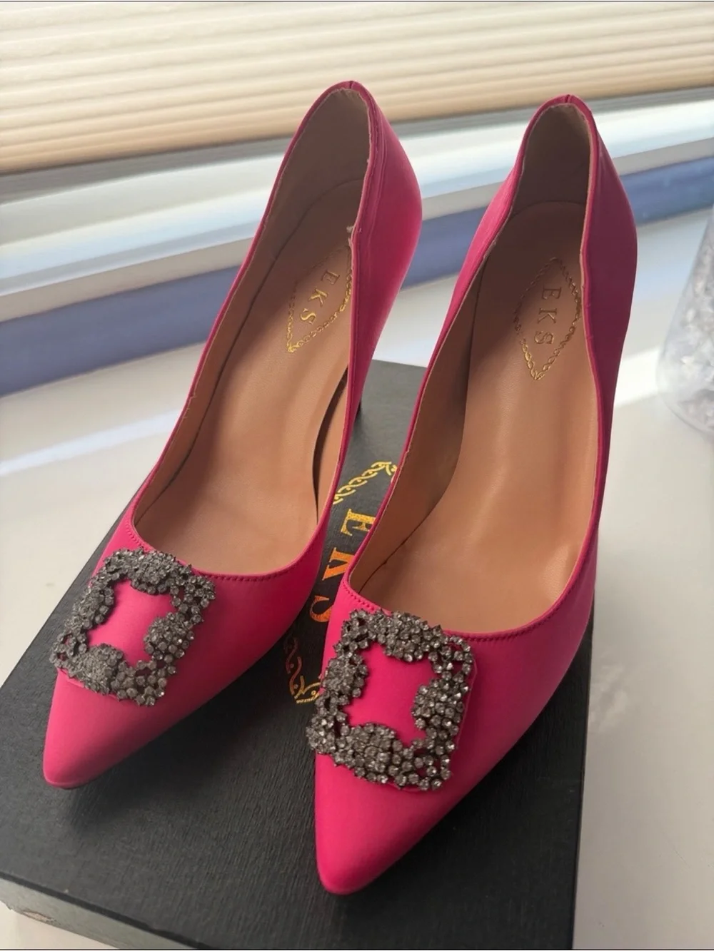 Fuchsia Satin Pointed Toe Crystal Buckle Pumps size 8.5